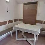 Bluebird 아파트 잘라카로쉬